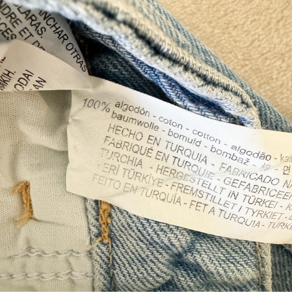 Low Rise Straight‎ Leg Ripped Jeans Size 4 - Picture 9 of 9
